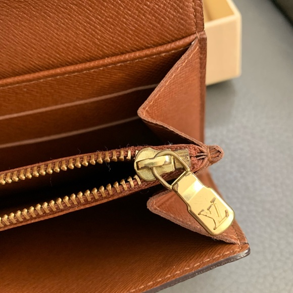 ‼️sold‼️Louis Vuitton Sarah Wallet - Picture 10 of 16